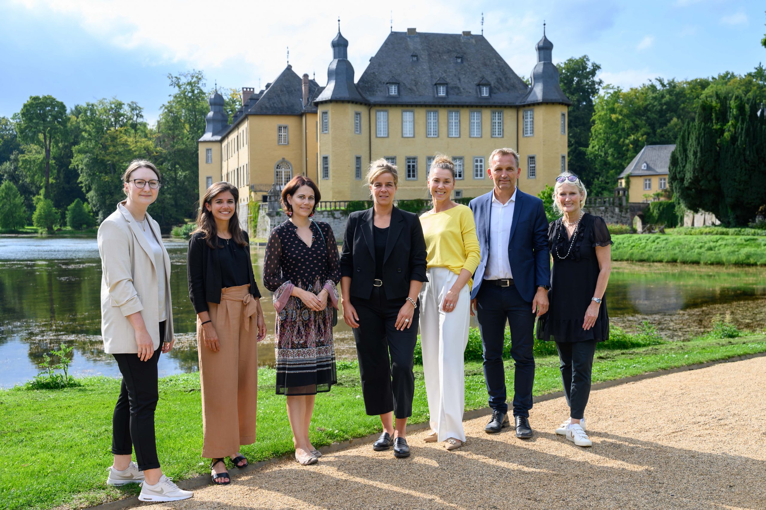 Besuch NRW-Ministerin Mona Neubaur auf Schloss Dyck
