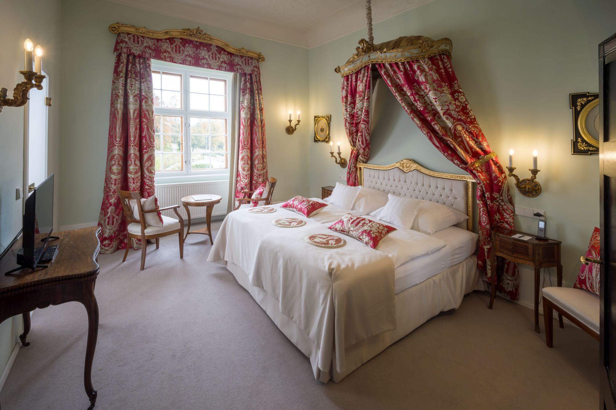 Schloss Weitenburg, Doppelzimmer Superior (c) Jean-Claude Winkler Photography