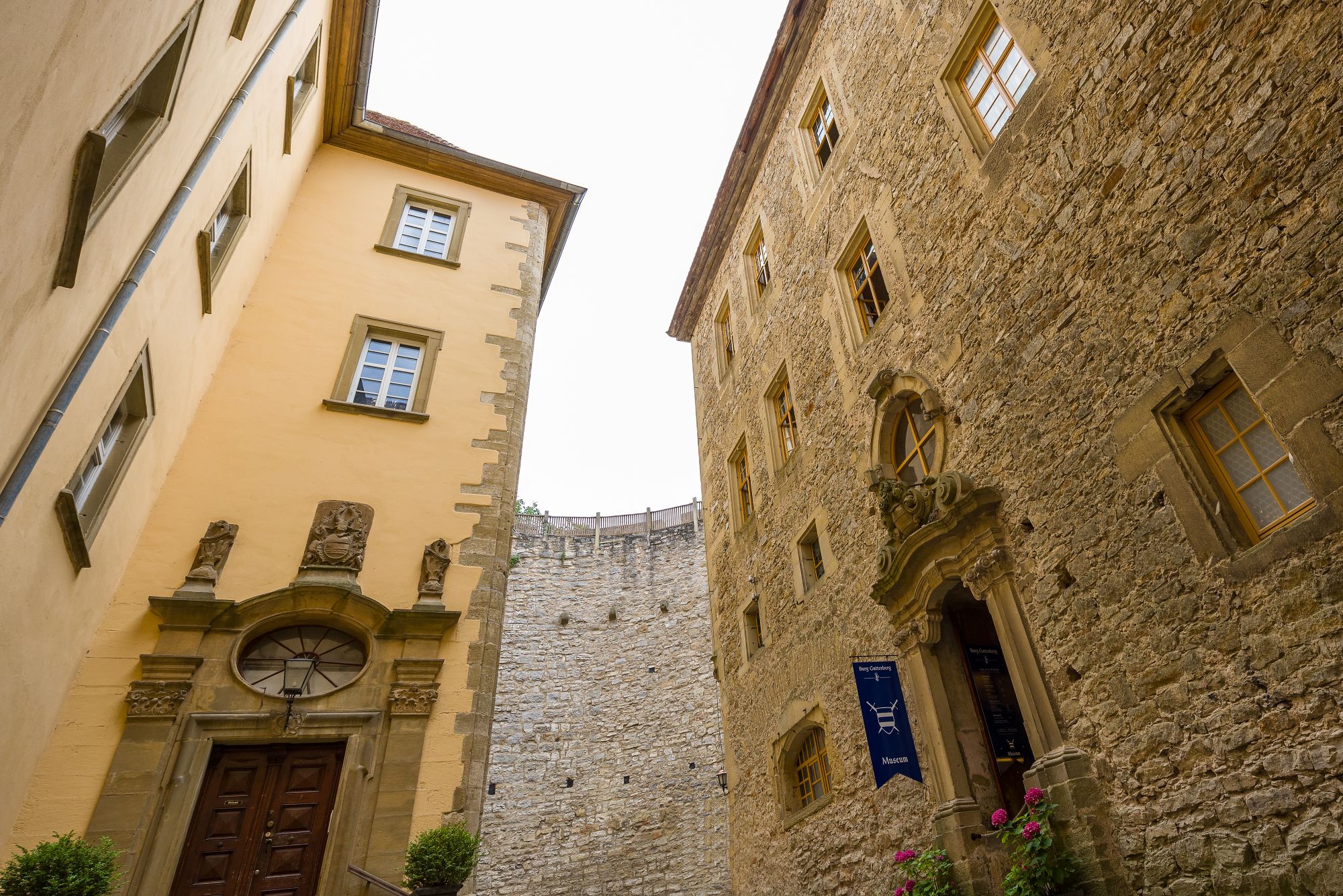 Burg Gutenberg, Innenhof(c) Burg Guttenberg