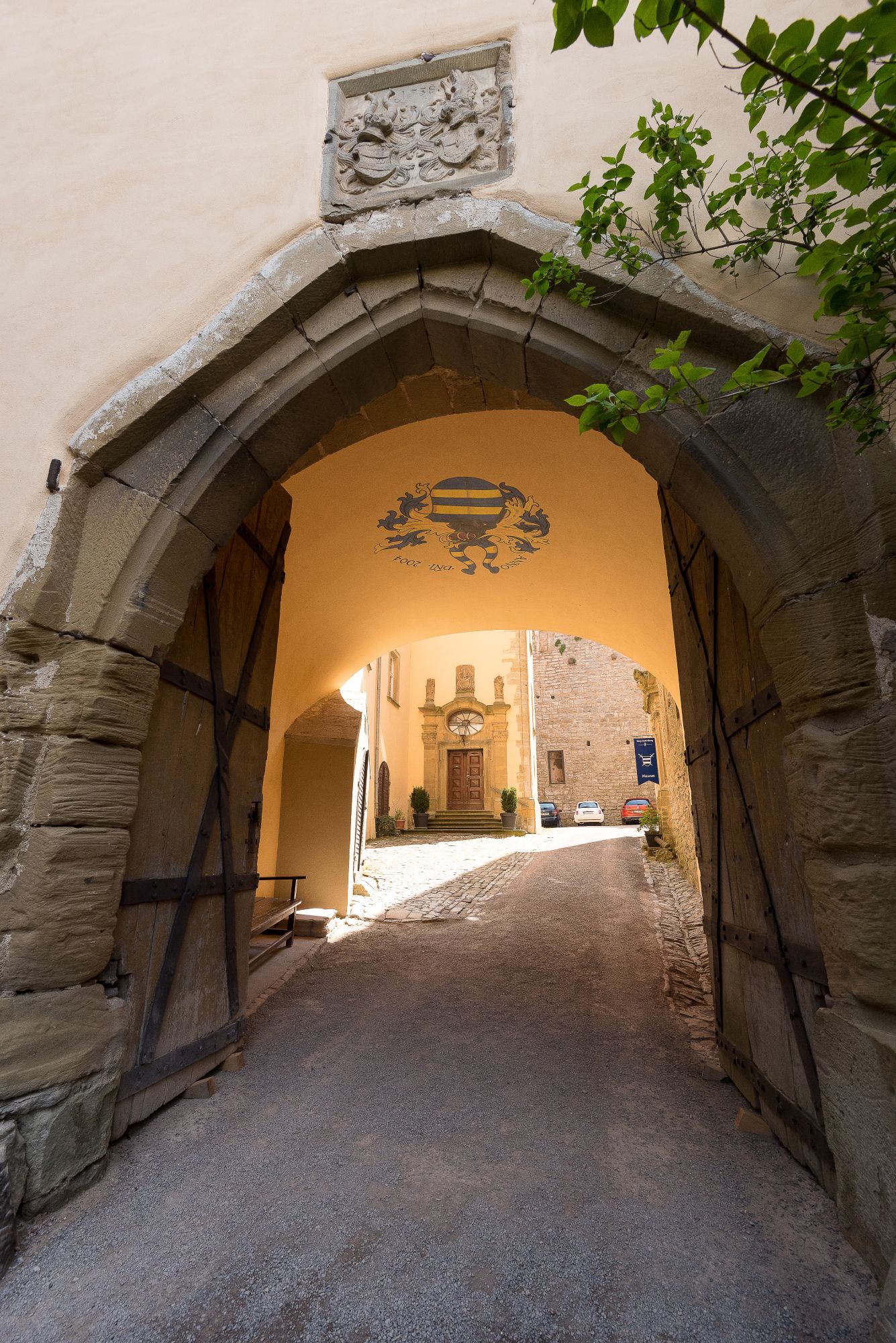 Burg Gutenberg, Durchgang zum Burghof (c) Burg Guttenberg